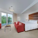 Hotel The Grand