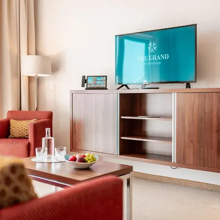 The Grand فندق 5*